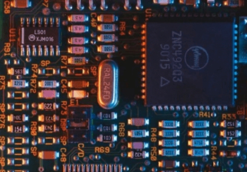 ما هي العلاقة بين جزءا لا يتجزأ من وإنترنت الأشياء?