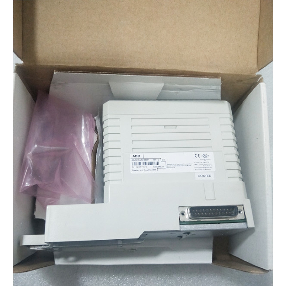 ABB ACS880-01-038A-3 ماركة محول التردد