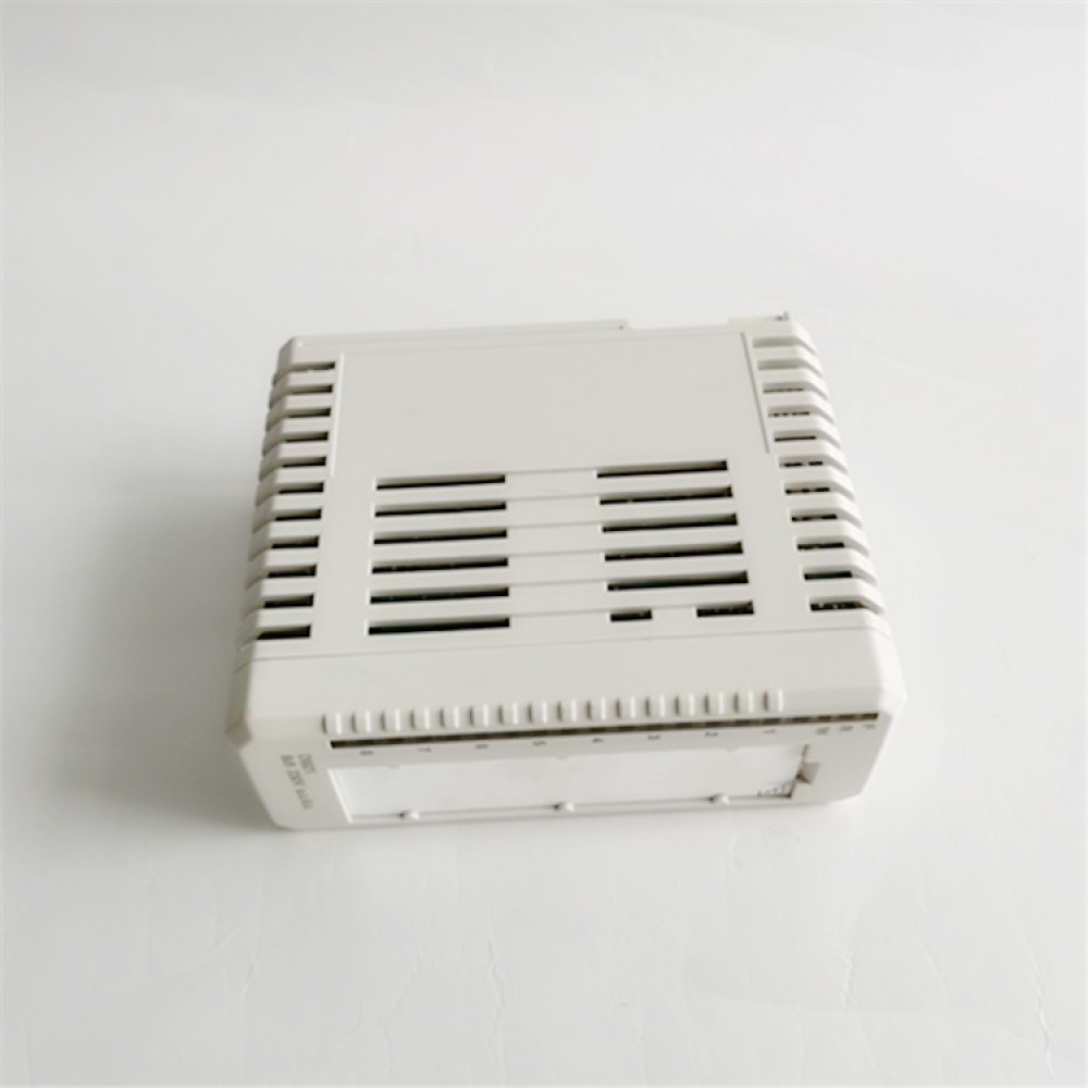 وحدة الإخراج التناظرية ABB AO650