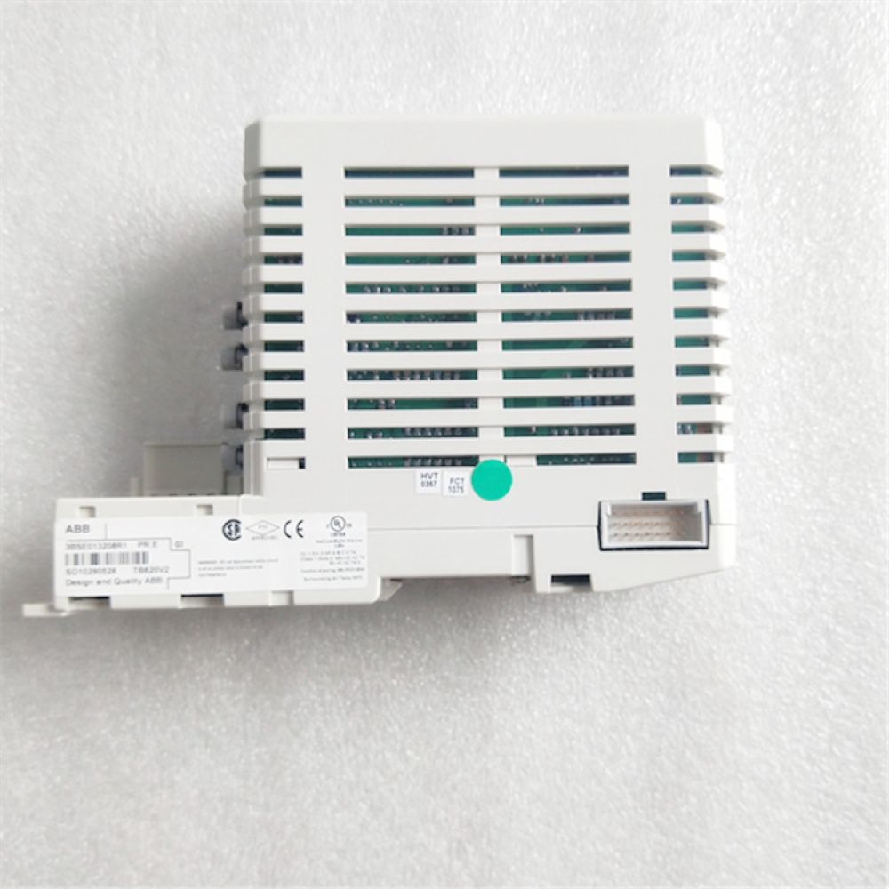 وحدة الإخراج التناظرية ABB AO650