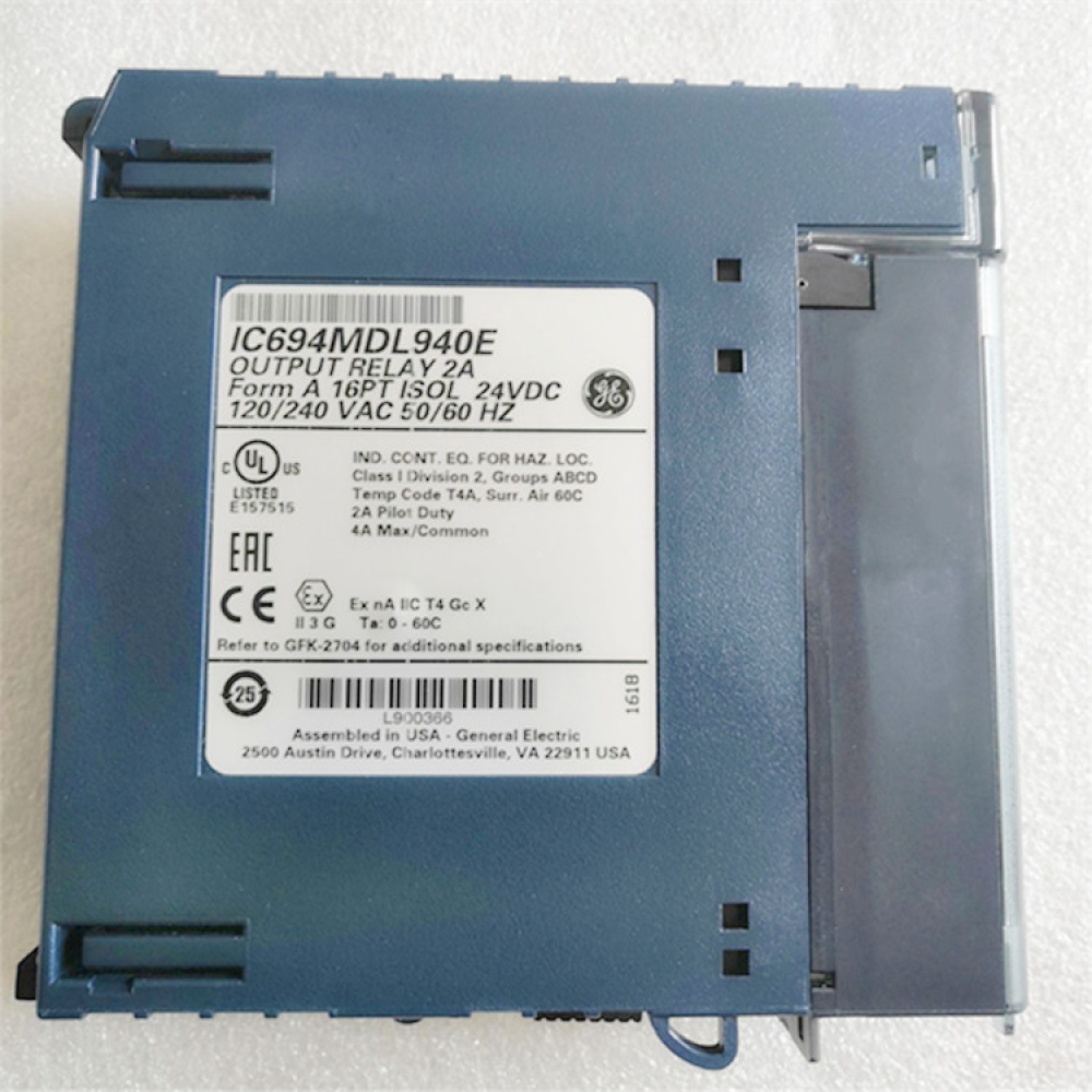 وحدة المعالجة المركزية المدمجة GE IC693CPU311 في القاعدة