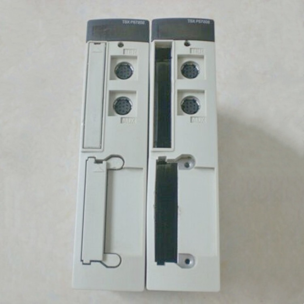 وحدة إخراج الإدخال الرقمي المميزة من شنايدر TSXDMY28RFK